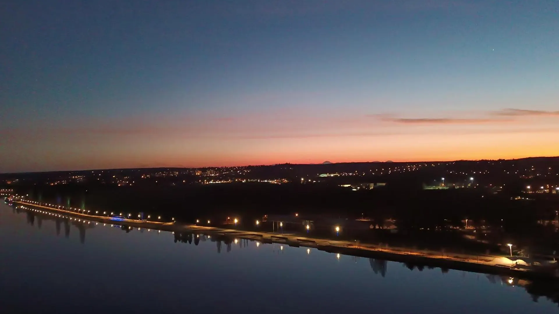 Mon Allier Vichy - Vue Exceptionnelle - Parking Gratuit 0*,  Francia